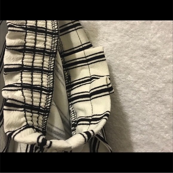 Hot Kiss Comfy Ruffled White Striped Shorts - Picture 6 of 8